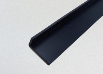 天然ゴム 加工事例｜L型アングル用 接着加工 株式会社ダイコー